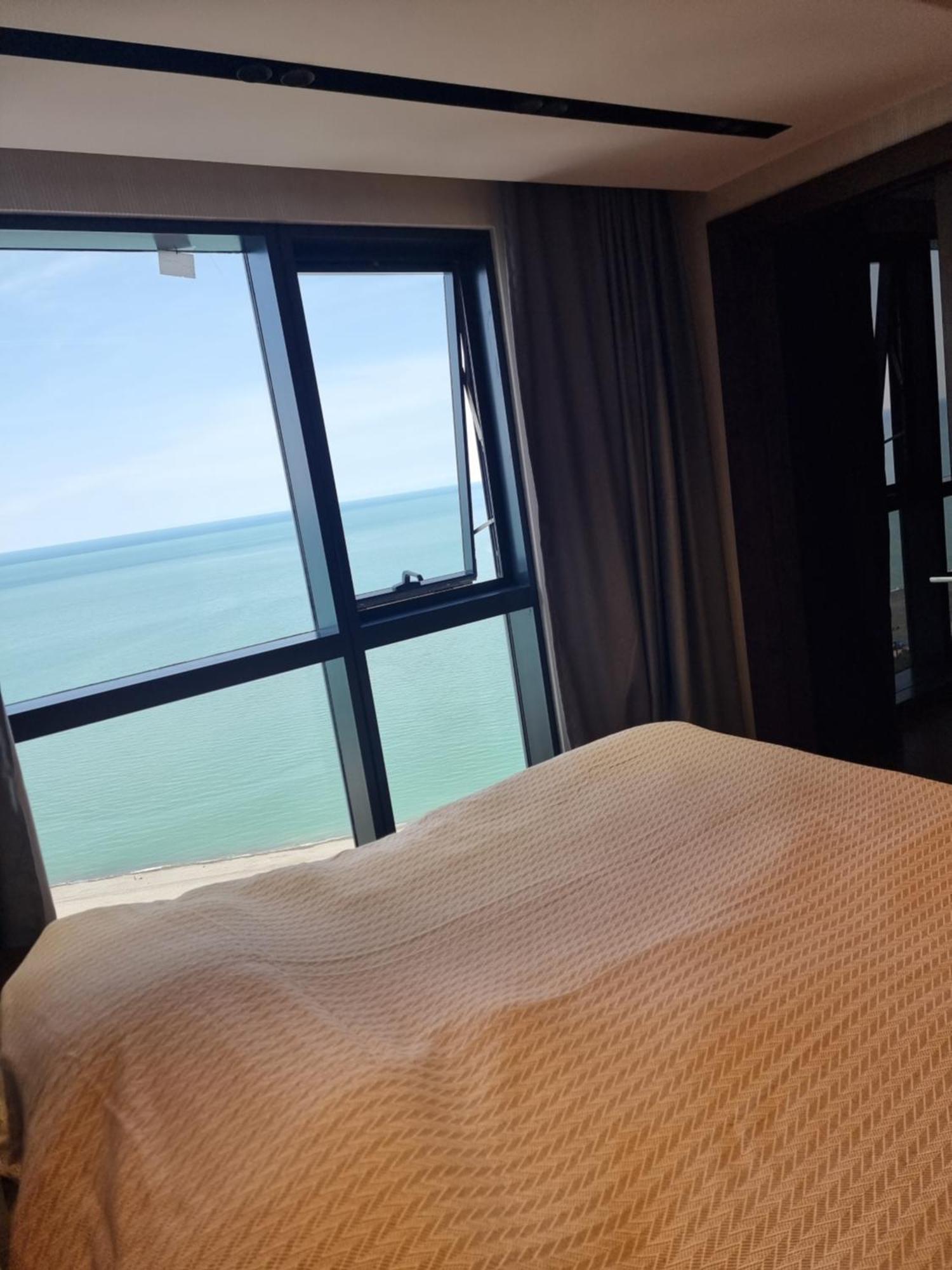 Premium Apartment In Porta Batumi Tower Luaran gambar