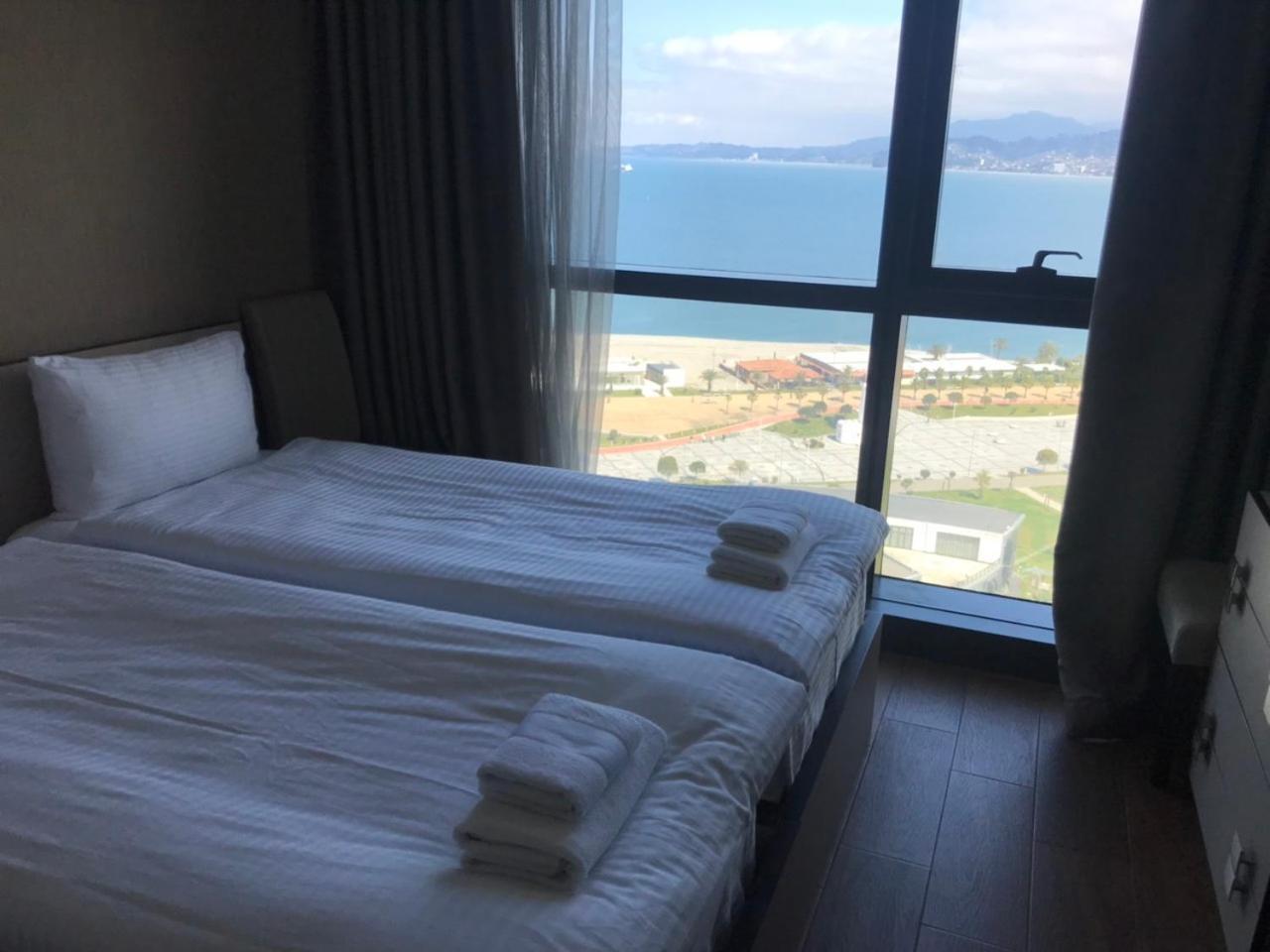 Premium Apartment In Porta Batumi Tower Luaran gambar