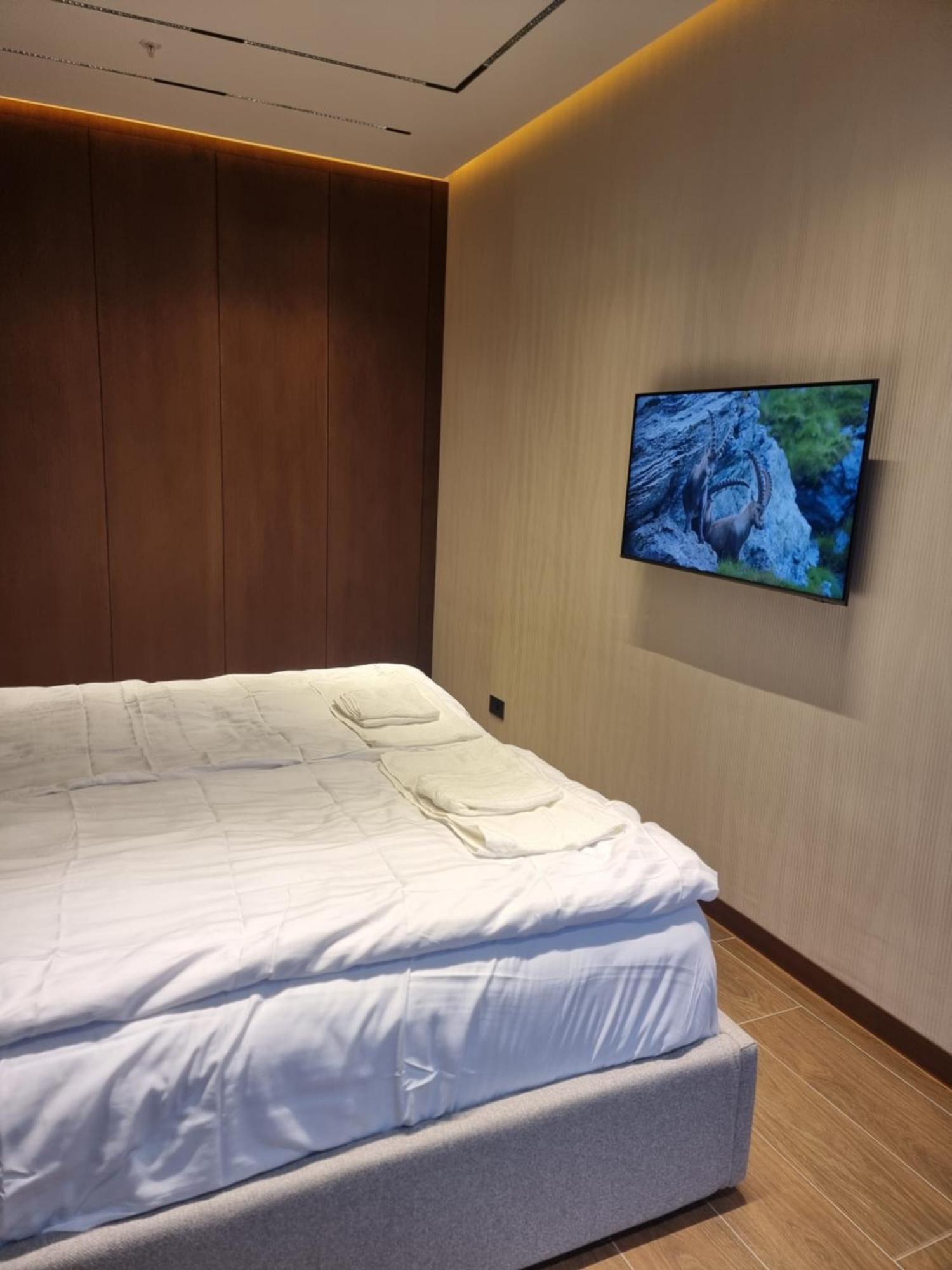 Premium Apartment In Porta Batumi Tower Luaran gambar