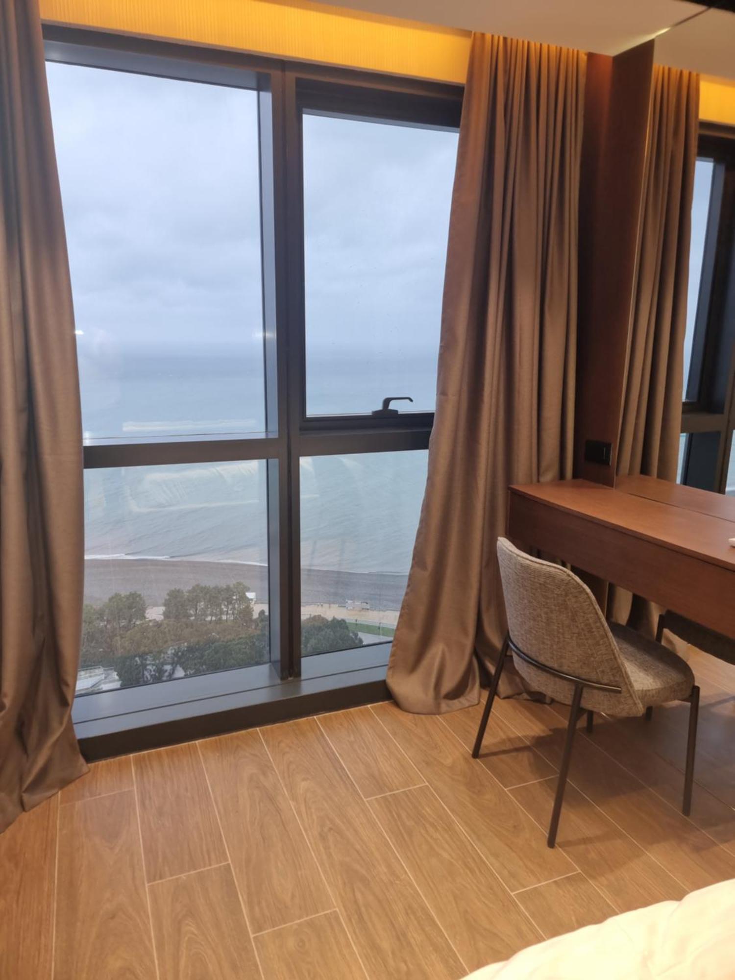 Premium Apartment In Porta Batumi Tower Luaran gambar
