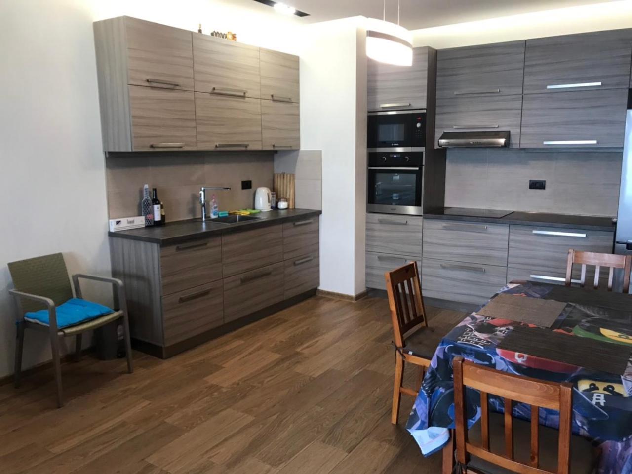 Premium Apartment In Porta Batumi Tower Luaran gambar