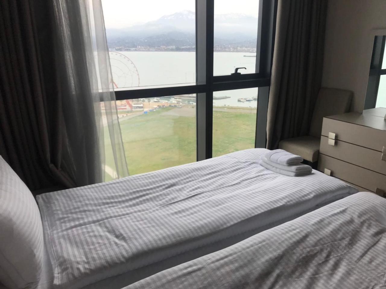 Premium Apartment In Porta Batumi Tower Luaran gambar