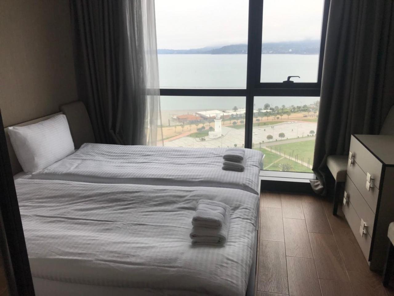 Premium Apartment In Porta Batumi Tower Luaran gambar