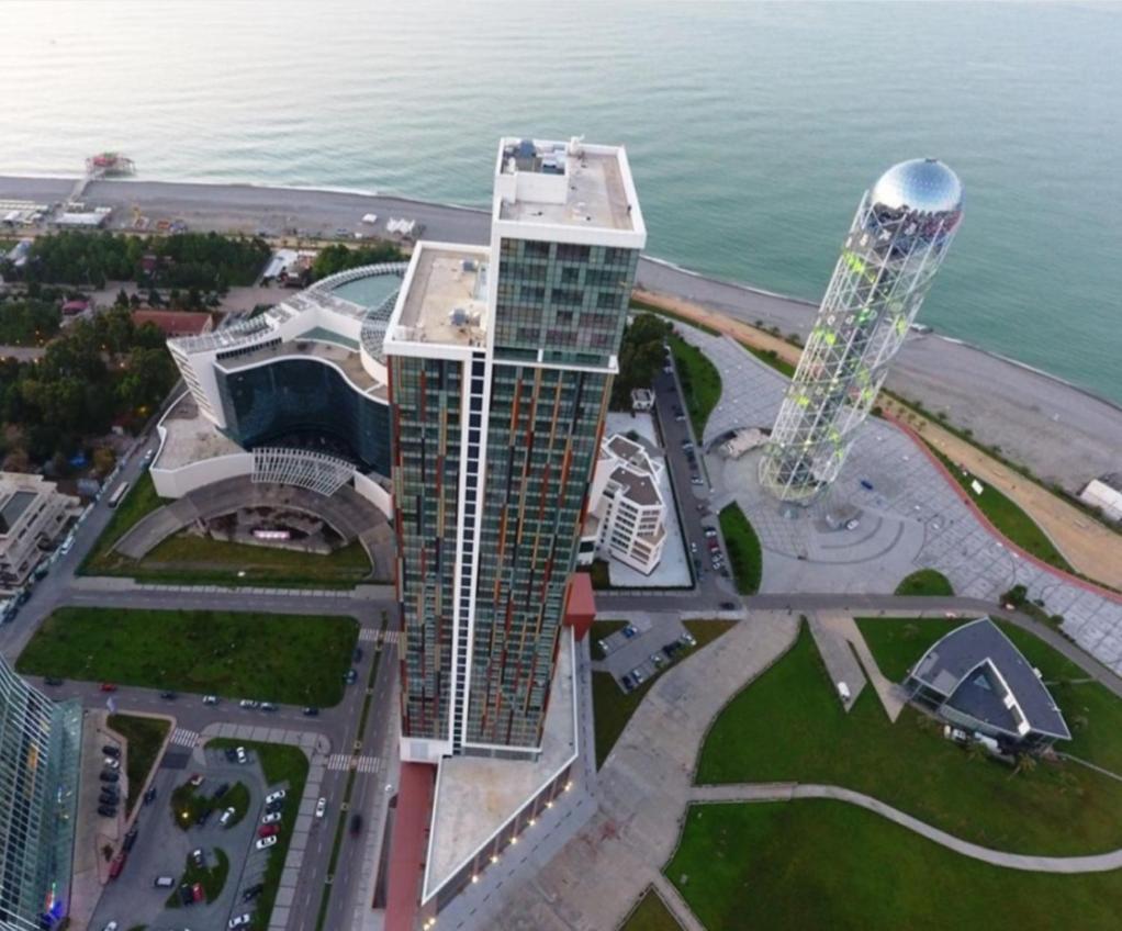 Premium Apartment In Porta Batumi Tower Luaran gambar