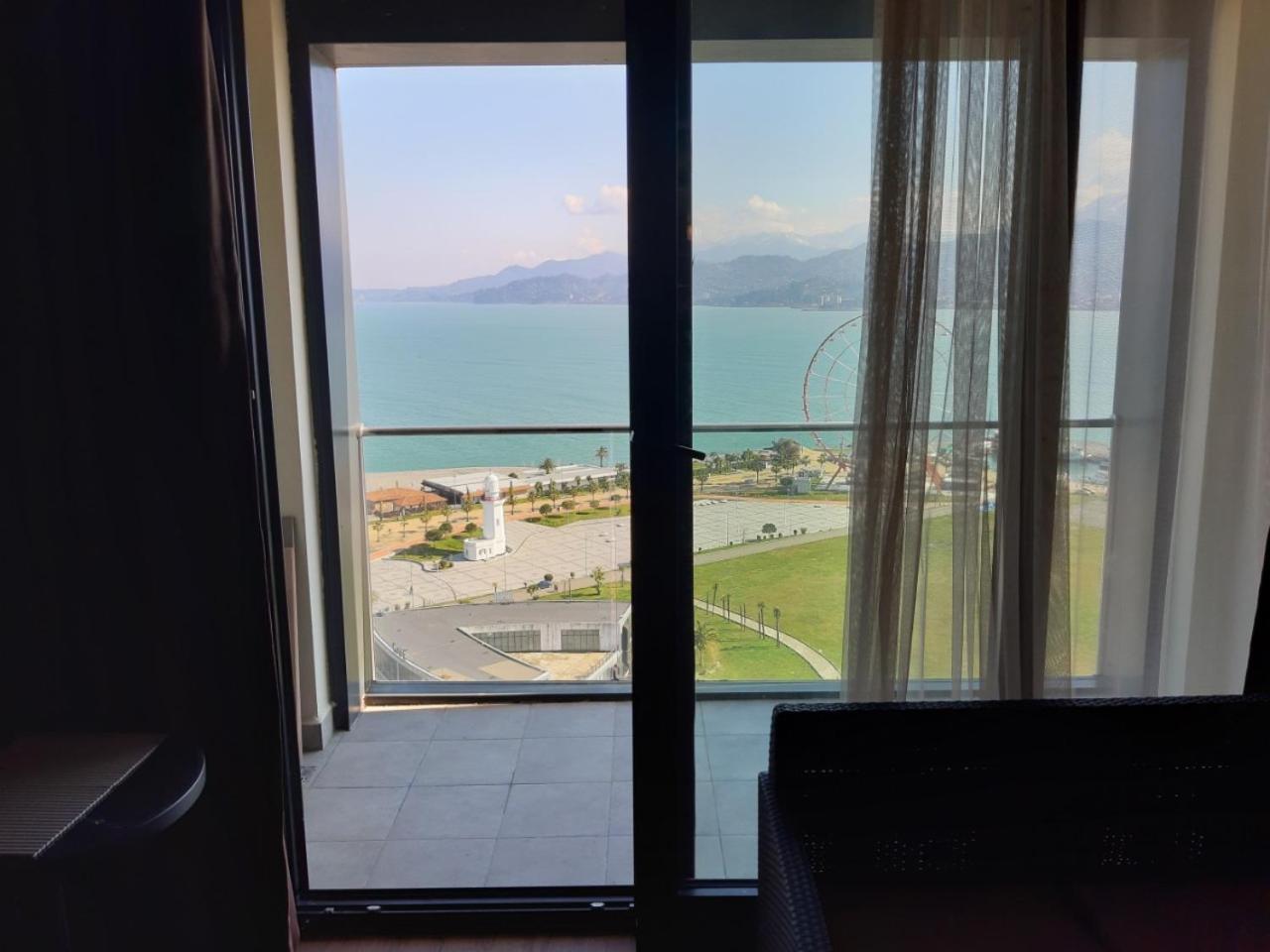 Premium Apartment In Porta Batumi Tower Luaran gambar